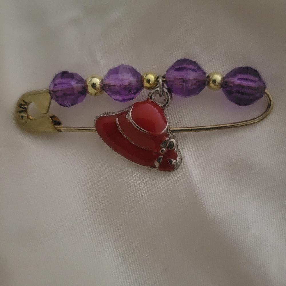 Ladies Vintage Red Hat Pin